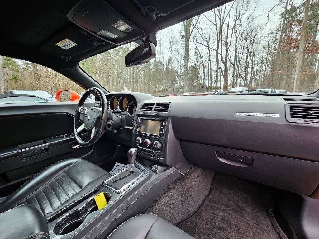 Used 2010 Dodge Challenger R/T RWD image 29