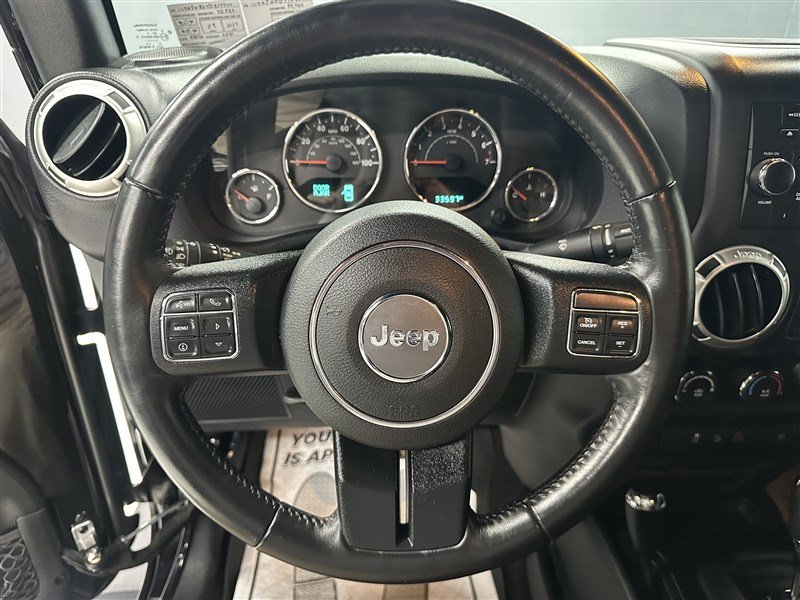 Used 2018 Jeep Wrangler Sahara w/ Connectivity Group AWD/4WD image 22