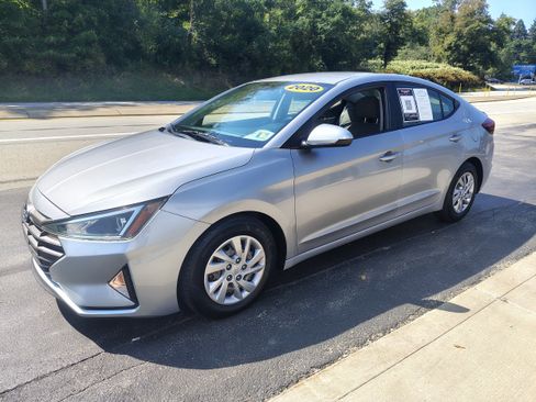 Used 2020 Hyundai Elantra SE FWD image 4