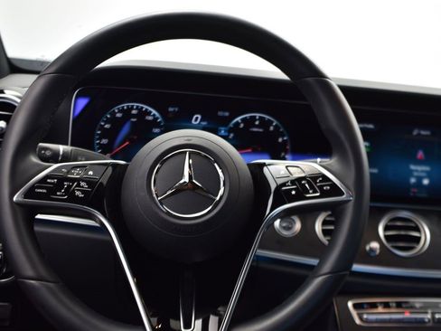 Used 2022 Mercedes-Benz E 350 Sedan image 28