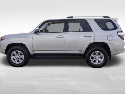 Certified 2024 Toyota 4Runner SR5 Premium image 7