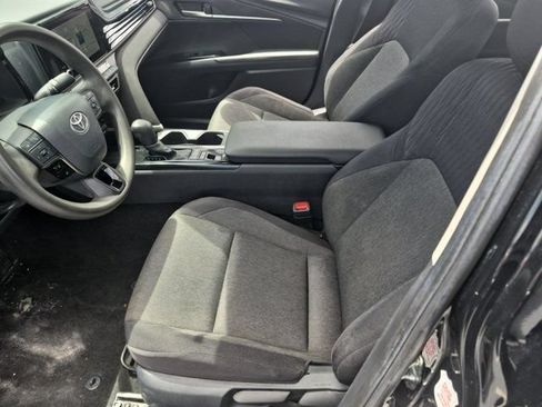 Used 2025 Toyota Camry LE FWD image 24