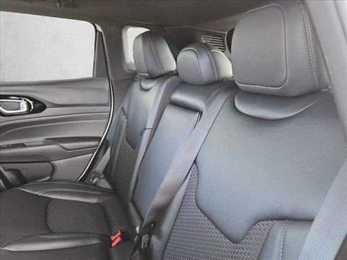 New 2026 Jeep Compass Latitude image 15