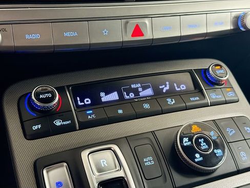 Used 2021 Hyundai Palisade SEL AWD/4WD image 16