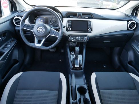 Certified 2022 Nissan Versa SV image 10