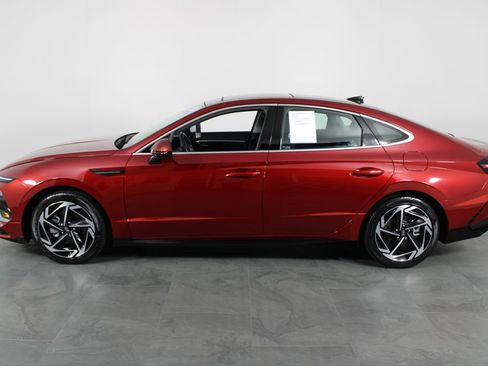 Certified 2024 Hyundai Sonata SEL w/ Convenience Package FWD image 14