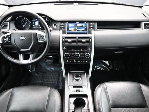 Used 2017 Land Rover Discovery Sport SE image 14