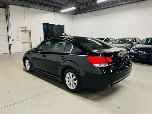 Used 2010 Subaru Legacy 2.5i Premium AWD/4WD image 6