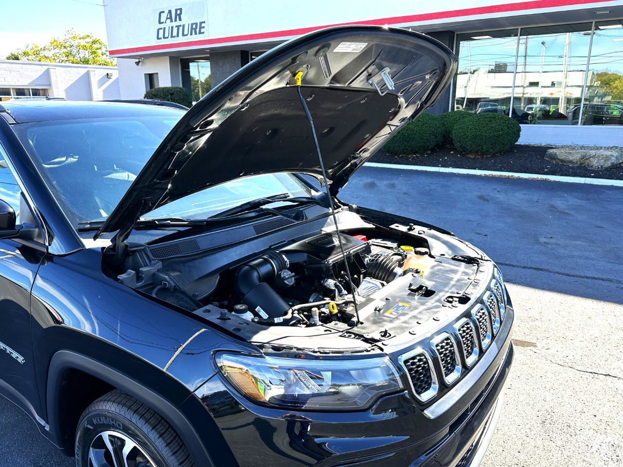 Used 2023 Jeep Compass Limited w/ Sun and Sound Group AWD/4WD image 19