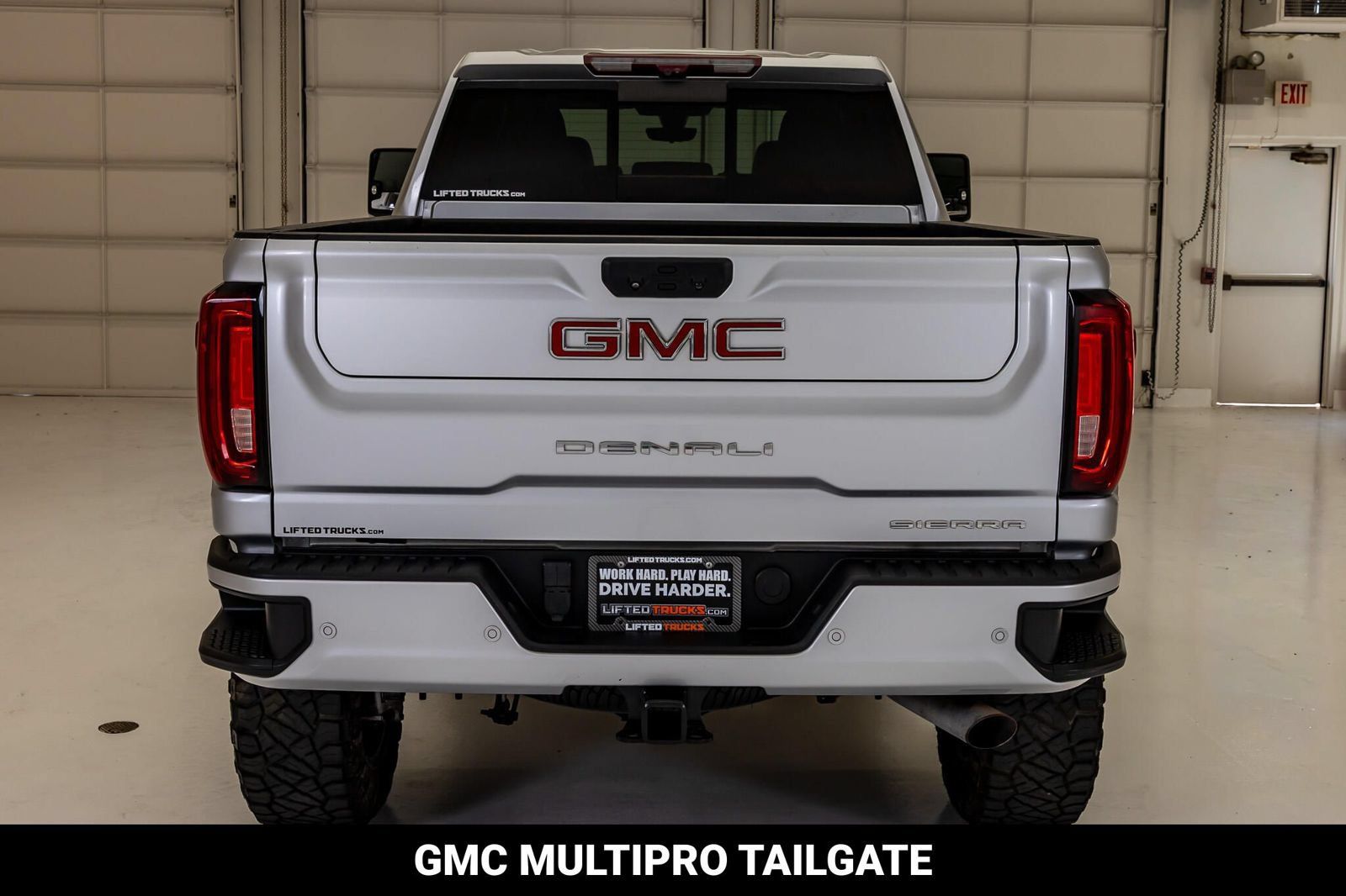 Used 2023 GMC Sierra 2500 Denali w/ Denali Ultimate Package AWD/4WD image 7