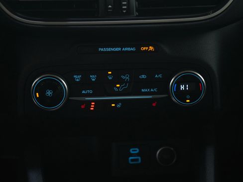 Used 2020 Ford Escape SEL image 19