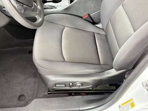 Used 2023 Chevrolet Malibu LT FWD image 14