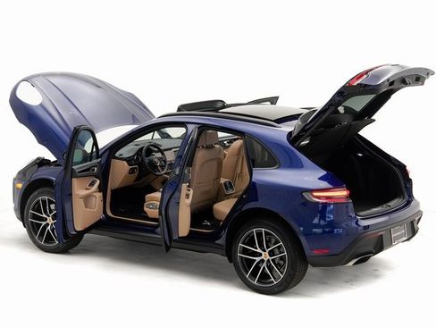 New 2025 Porsche Macan image 36