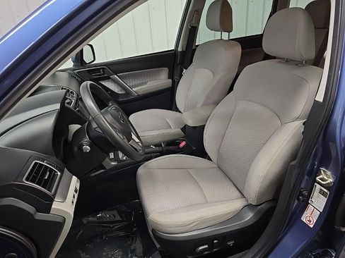 Used 2017 Subaru Forester 2.5i Premium w/ All-Weather Package AWD/4WD image 33