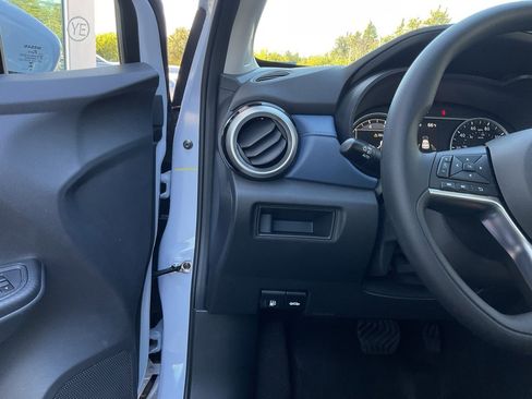 New 2025 Nissan Versa SV w/ Trunk Package image 23