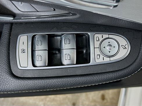 Used 2021 Mercedes-Benz C 300 Sedan image 15