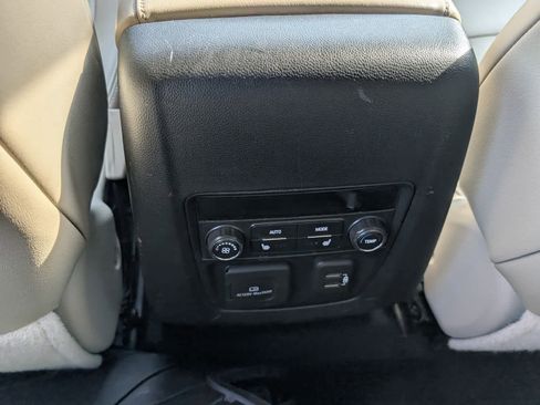 Used 2020 Buick Enclave Premium w/ Sun and Sites Package image 19