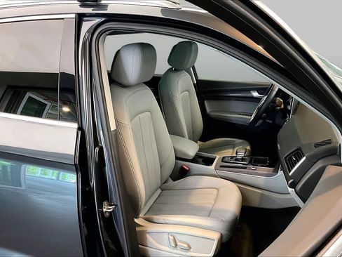 Certified 2023 Audi Q5 2.0T Premium Plus w/ Premium Plus Package AWD/4WD image 9