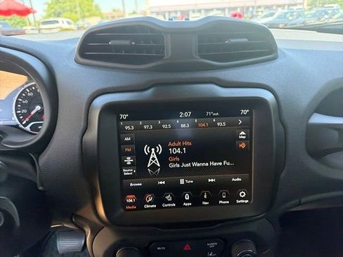 Used 2023 Jeep Renegade Limited AWD/4WD image 8