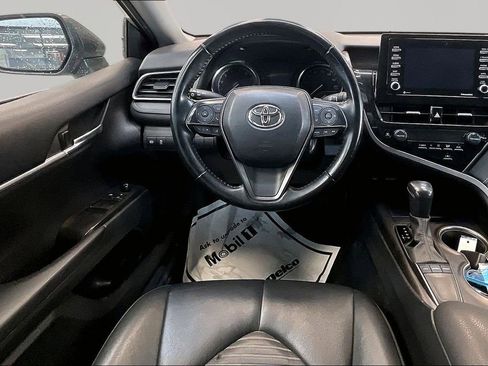 Used 2022 Toyota Camry SE FWD image 10