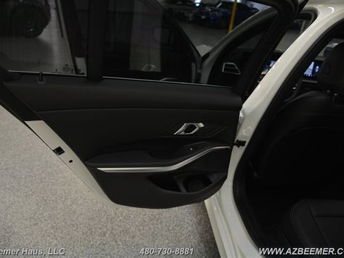 Used 2026 BMW 330i Sedan w/ Convenience Package RWD image 39