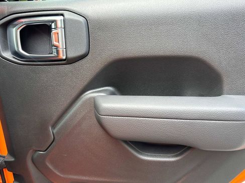 New 2025 Jeep Gladiator Sport image 35