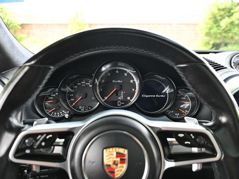 Used 2015 Porsche Cayenne Turbo AWD/4WD image 31