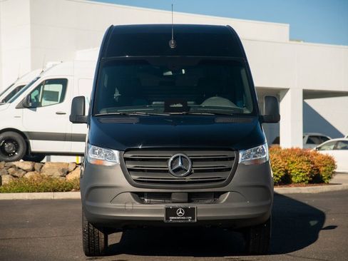 New 2025 Mercedes-Benz Sprinter 2500 image 2