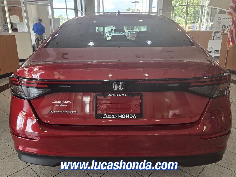 Used 2023 Honda Accord EX image 5