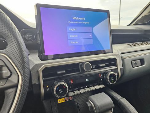 Used 2025 Toyota Tacoma 4x4 Double Cab Hybrid image 31