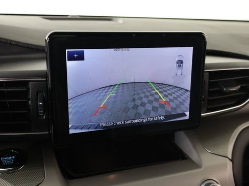 Used 2024 Ford Explorer XLT w/ Equipment Group 202A image 6