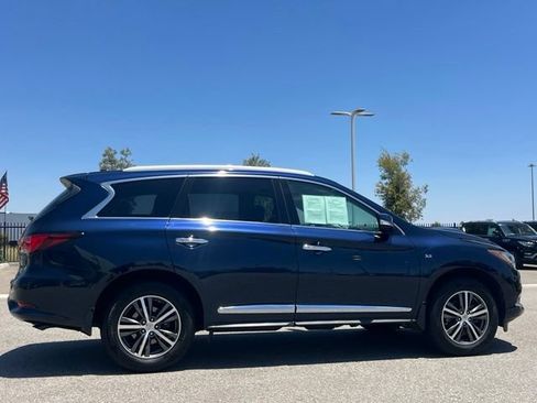 Used 2017 INFINITI QX60 Luxe w/ Premium Plus Package AWD/4WD image 6
