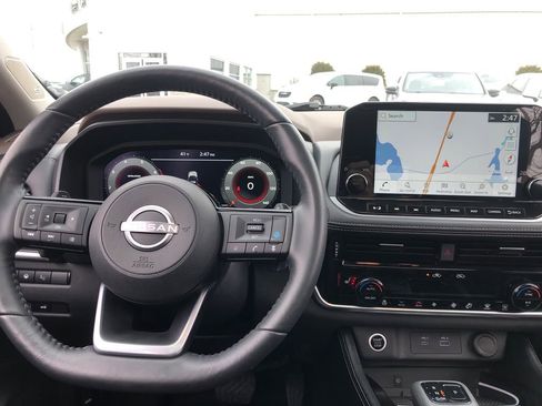 Used 2023 Nissan Rogue Platinum w/ Platinum Premium Package image 30