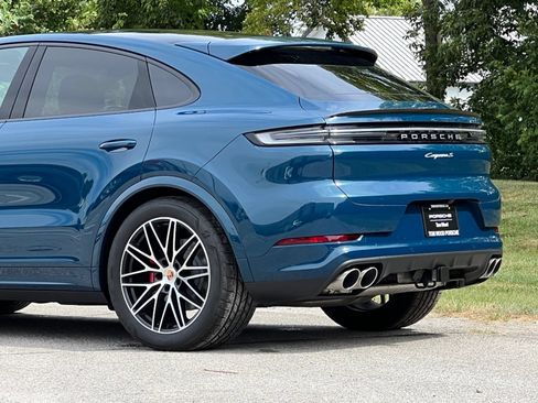 Certified 2026 Porsche Cayenne S AWD/4WD image 9