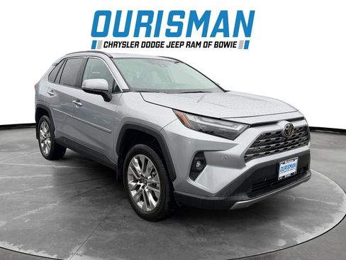 Used 2025 Toyota RAV4 Limited image 1