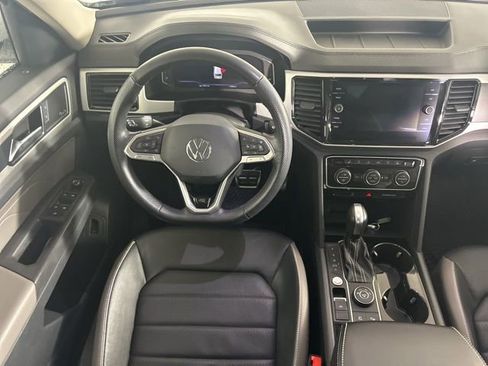 Used 2022 Volkswagen Atlas SEL Premium image 16