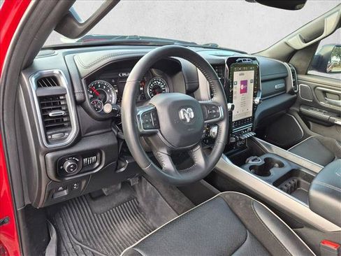 Used 2024 RAM 1500 Laramie AWD/4WD image 9