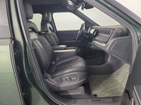Used 2024 Rivian R1S Adventure AWD/4WD image 24