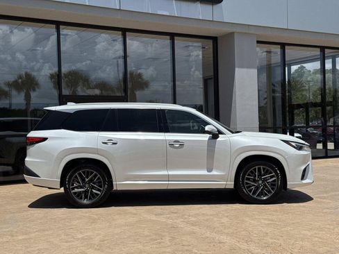 Used 2024 Lexus TX 350 FWD w/ Technology Package image 2