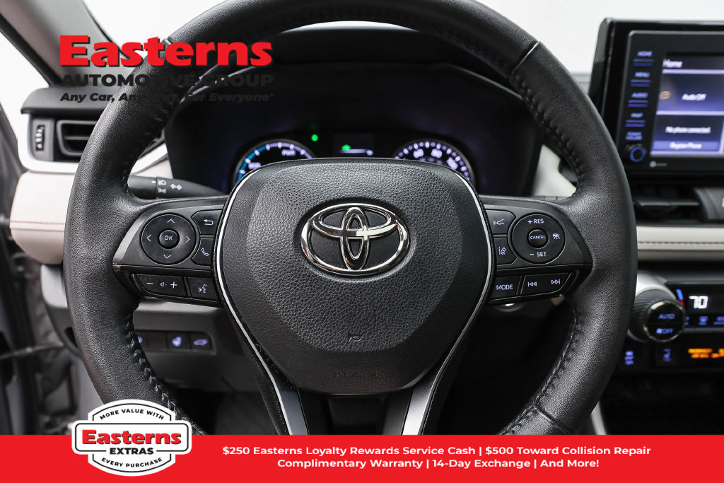 Used 2022 Toyota RAV4 XLE w/ Convenience Package AWD/4WD image 11