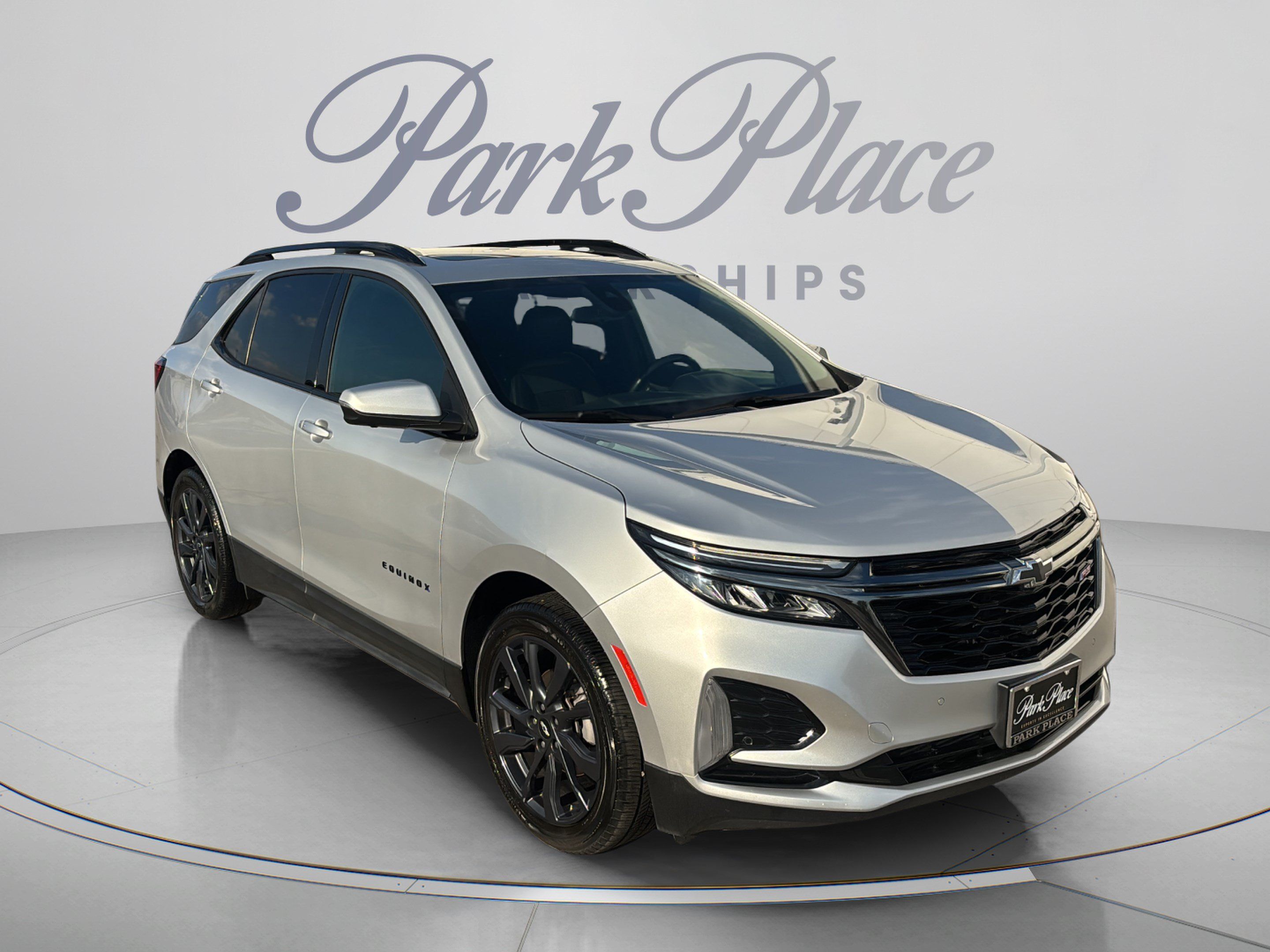 Used 2022 Chevrolet Equinox RS w/ Infotainment Package FWD image 8