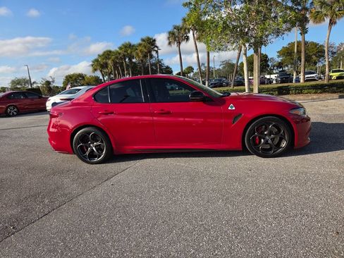 Used 2023 Alfa Romeo Giulia Quadrifoglio image 28