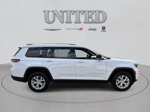 Used 2023 Jeep Grand Cherokee L Limited AWD/4WD image 2