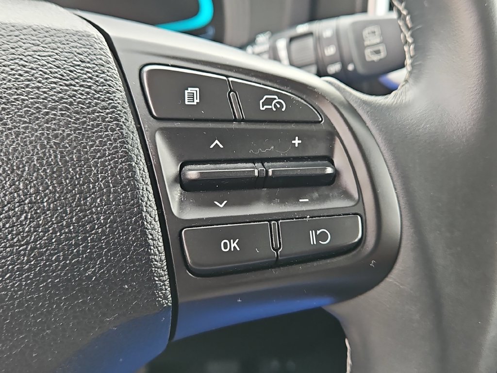 Used 2025 Hyundai Venue SEL FWD image 22