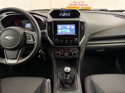 Used 2020 Subaru Crosstrek 2.0i Premium image 19