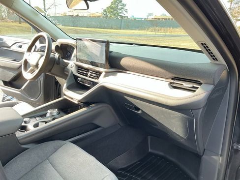 Used 2025 Ford Explorer Active image 24