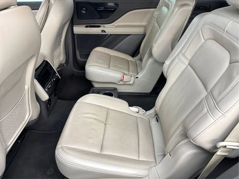 Used 2023 Lincoln Aviator Reserve w/ Equipment Group 201A AWD/4WD image 14