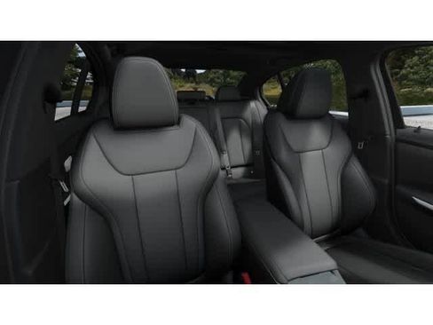 Used 2025 BMW 330i xDrive Sedan w/ M Sport Package image 11
