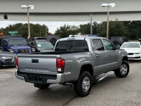 Used 2020 Toyota Tacoma SR image 5