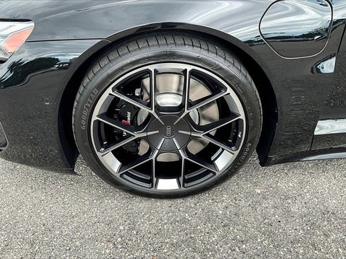 New 2026 Audi RS e-tron GT performance image 13